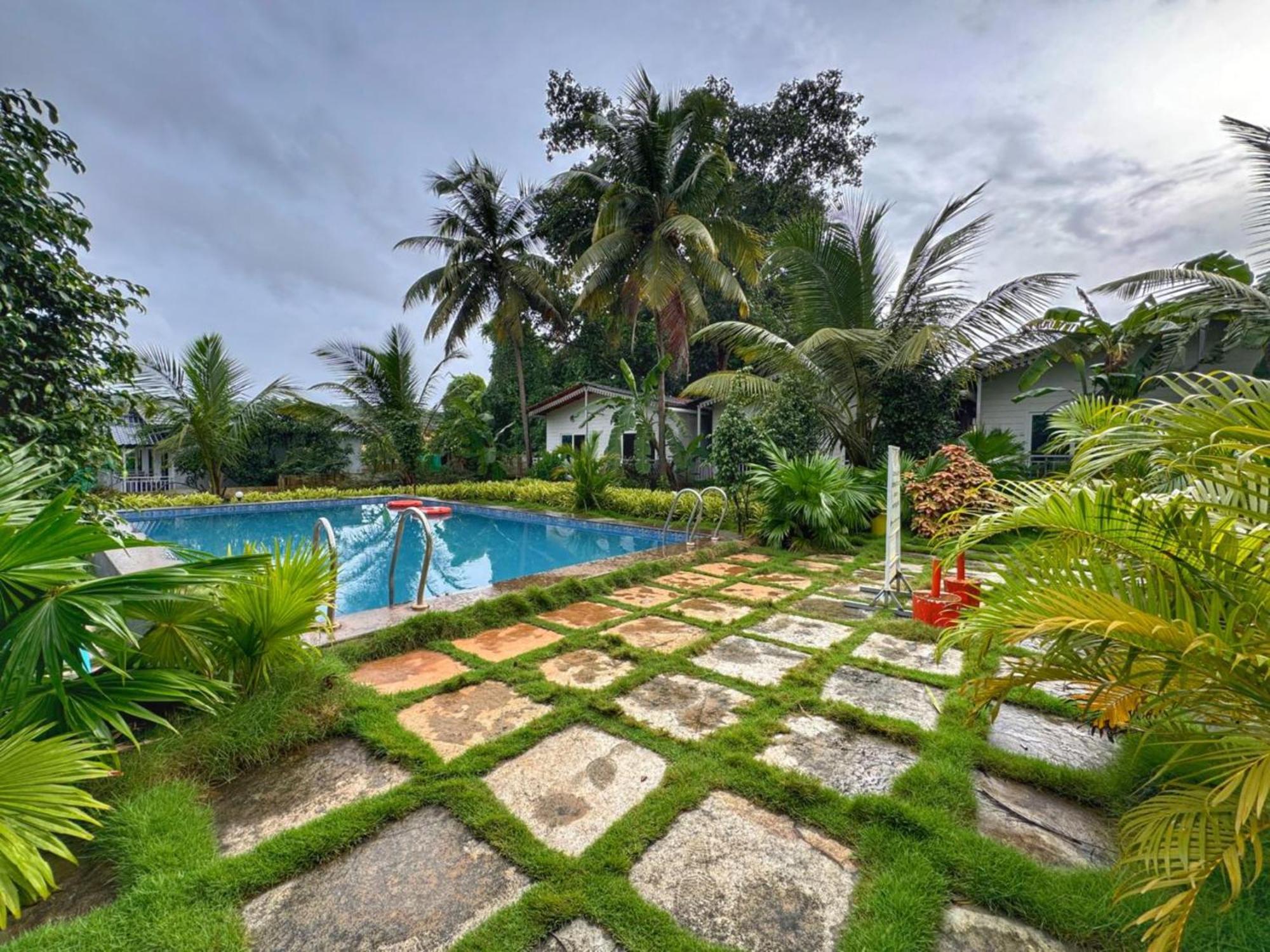 White Truffle Resort, Арамболь Экстерьер фото